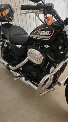HARLEY-DAVIDSON SPORTSTER XL 883 